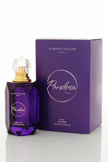 Alberto Taccini Pandora kadın parfümü, mandalinalı kadın parfümü, kırmızı meyveli bayan parfüm, kakao kokulu kadın parfümü, portakal çiçeği esanslı parfüm, manolya notalı kadın parfüm, paçuli miskli bayan parfüm, tatlı ve çiçeksi parfüm önerisi, uzun süre kalıcı kadın parfümü, EDP gurme kadın kokusu
